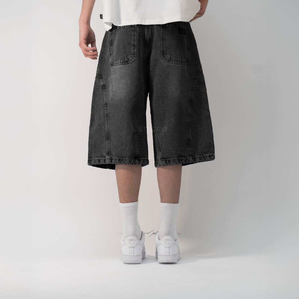 Bermuda Baggy Negra XVIII