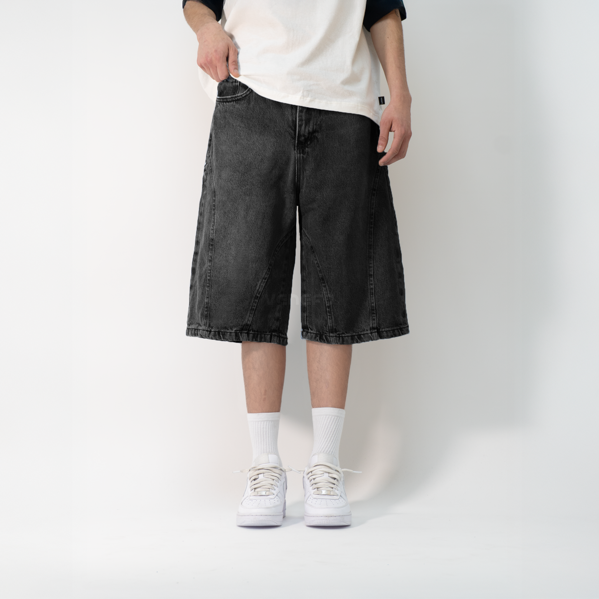 Bermuda Baggy Negra XVIII