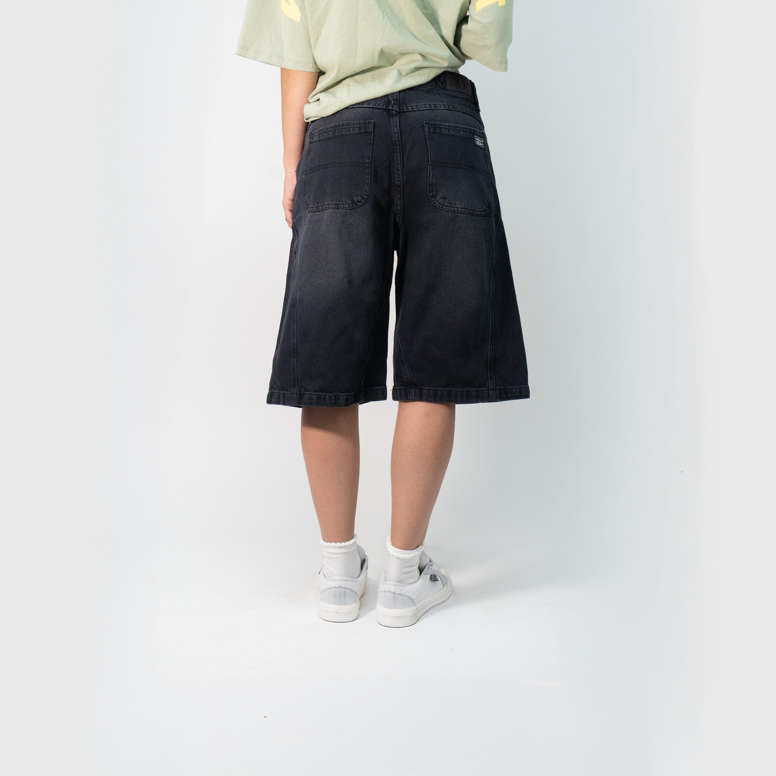 Bermuda Baggy Negra XVIII