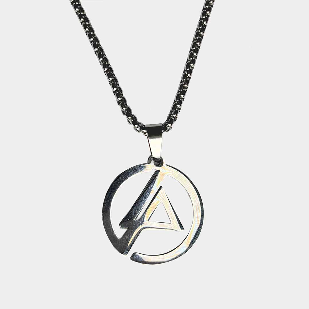 Collar Triangulo Acero