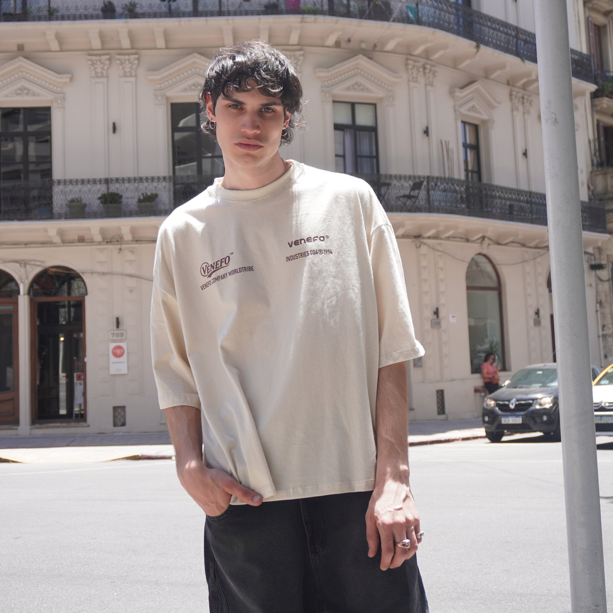 Remera VC Industries (Oversize) (Beige Claro)