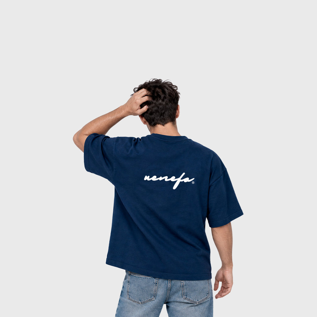 Remera Cursive (Azul Marino)