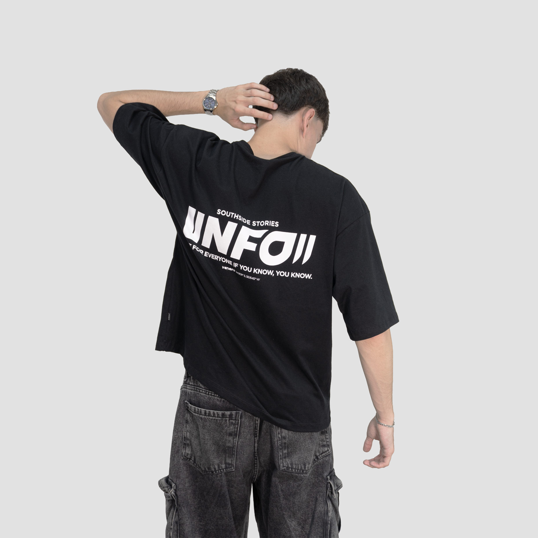 Remera VNFO (Oversize) (Negra)