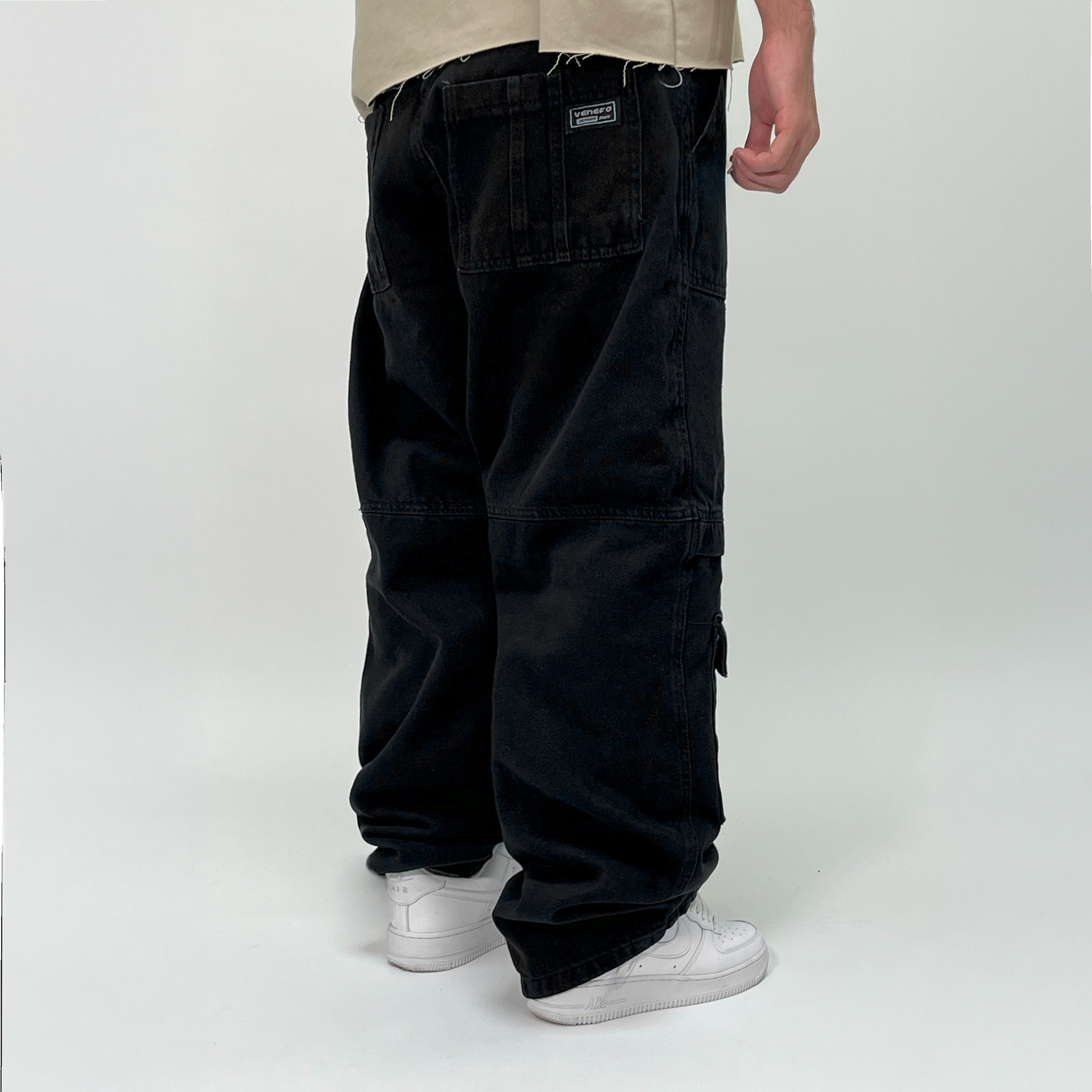 Jean Baggy Negro XVI