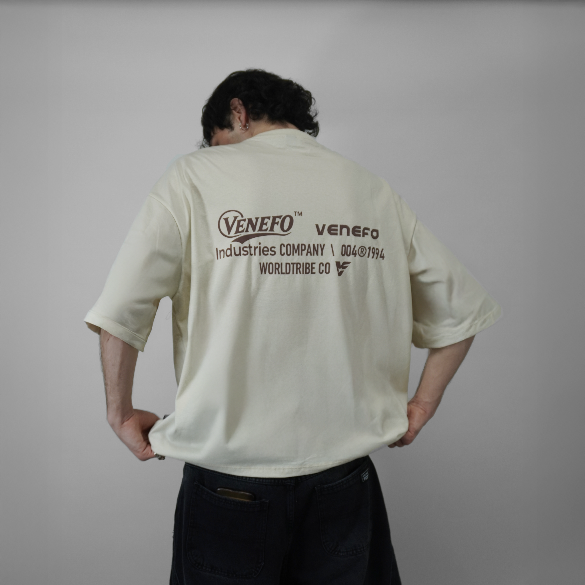 Remera VC Industries (Oversize) (Beige Claro)