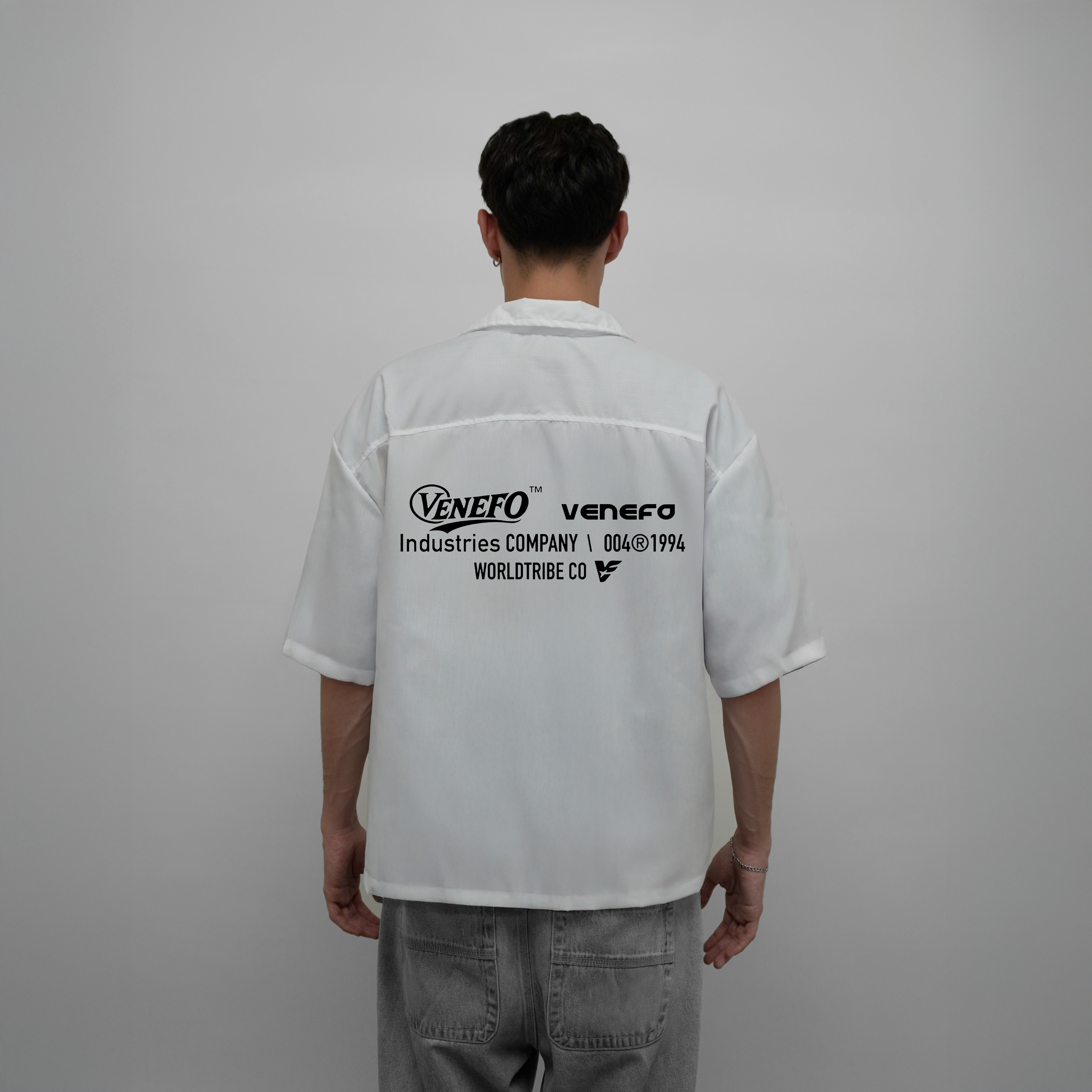 Camisa VC Industries (Oversize) (Blanca)