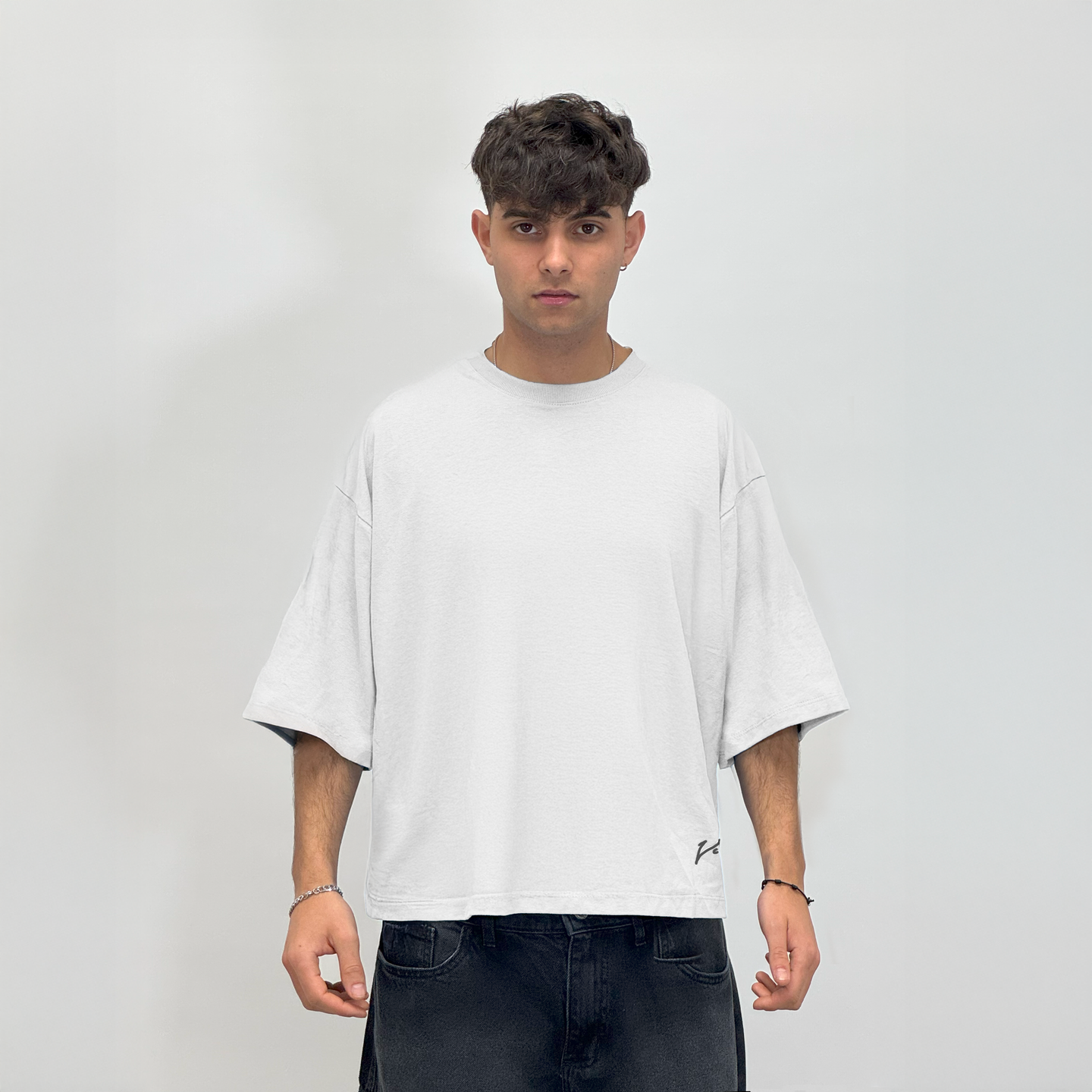 Remera Cursive (Boxy Fit)