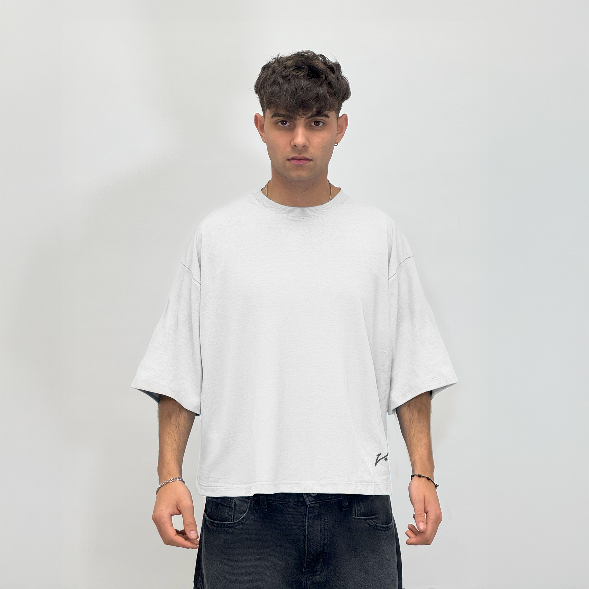 Remera Cursive (Boxy Fit)