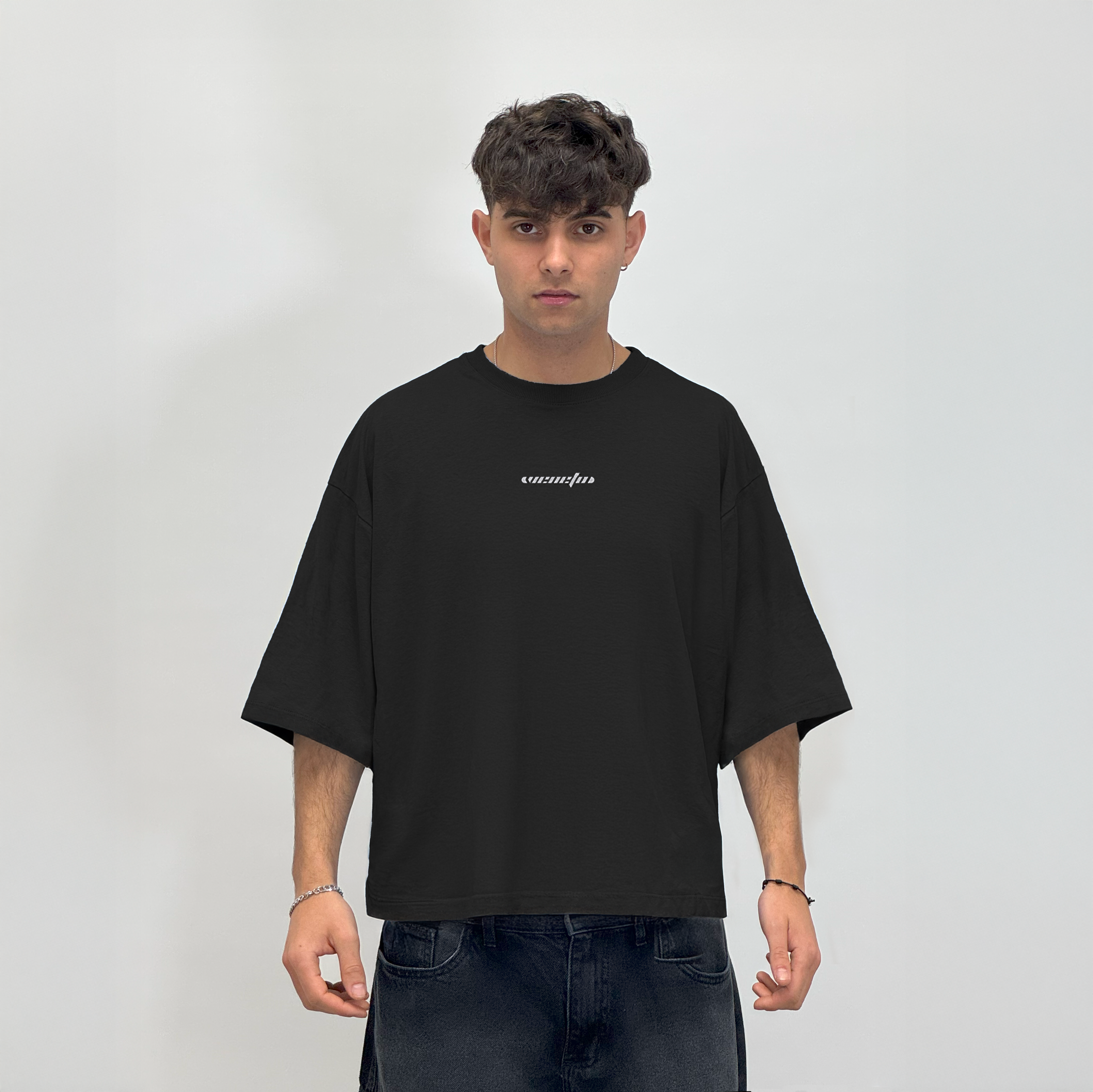 Remera V-COM (Boxy Fit)