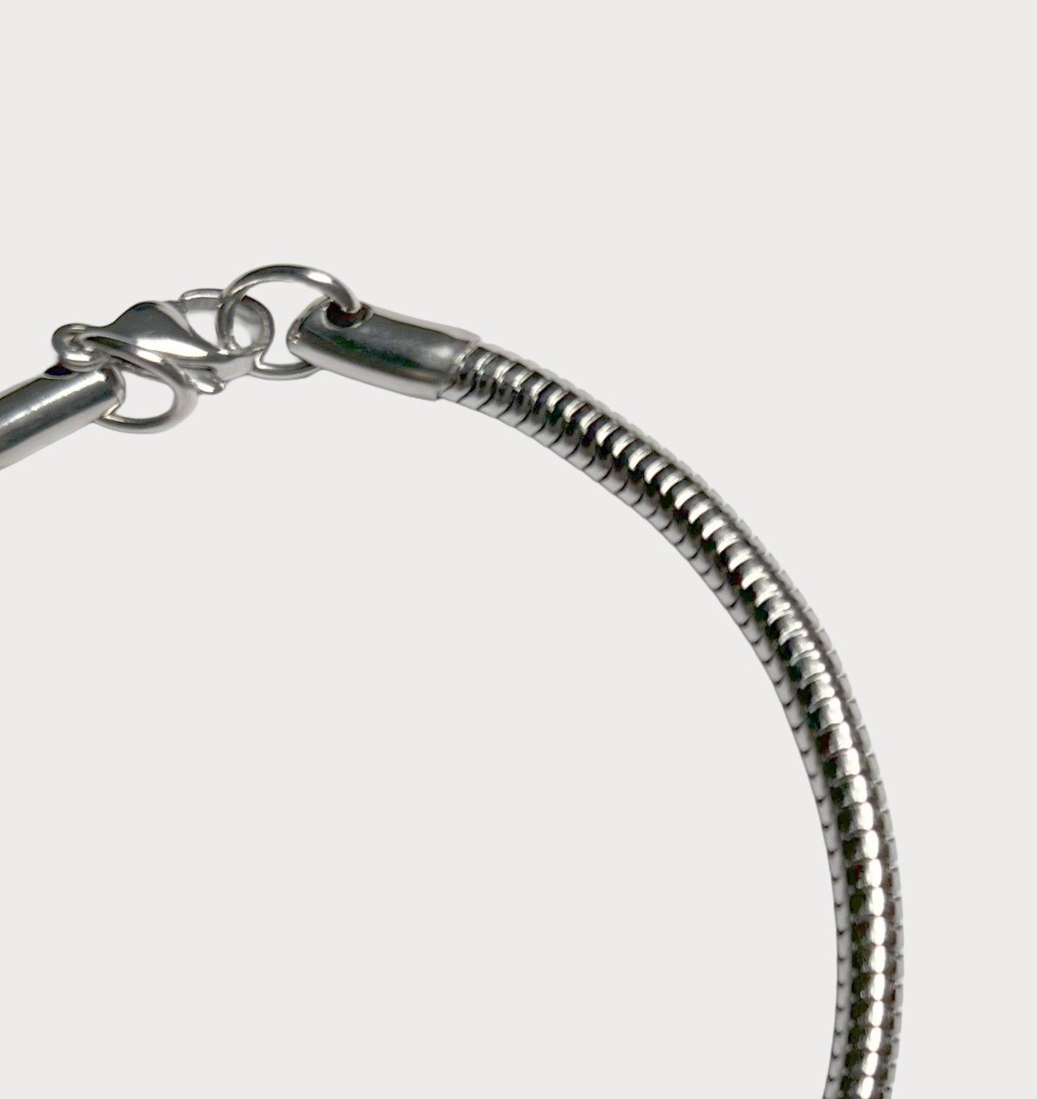 Pulsera Cordon Fino Acero