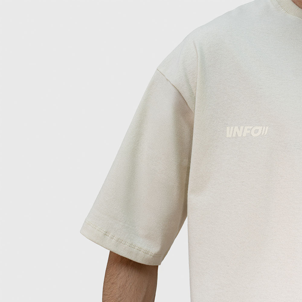 Remera beige oversize de algodón con estampa