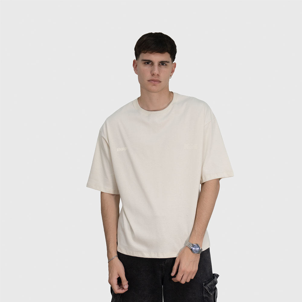 Remera beige oversize de algodón con estampa
