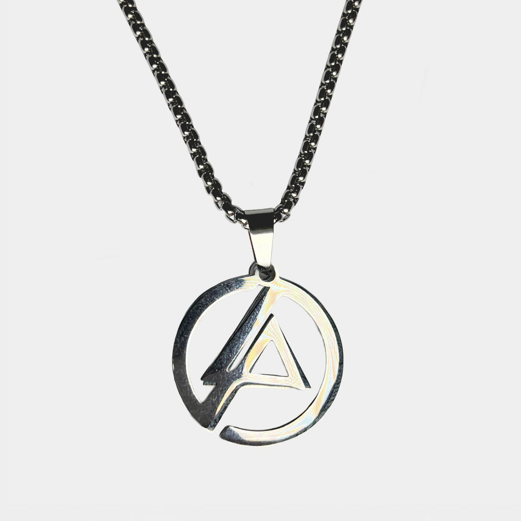 Collar Triangulo Acero